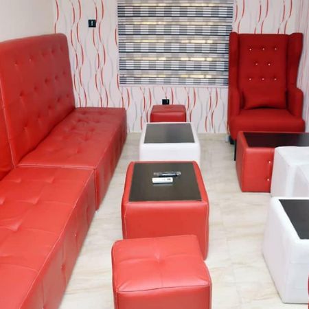 City Nest Hotel Ogombo Exterior foto